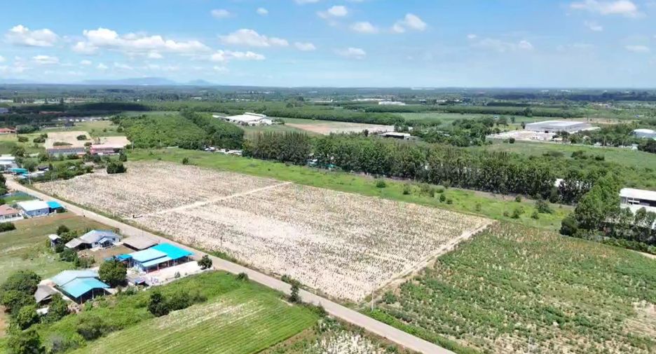 For sale land in Plaeng Yao, Chachoengsao