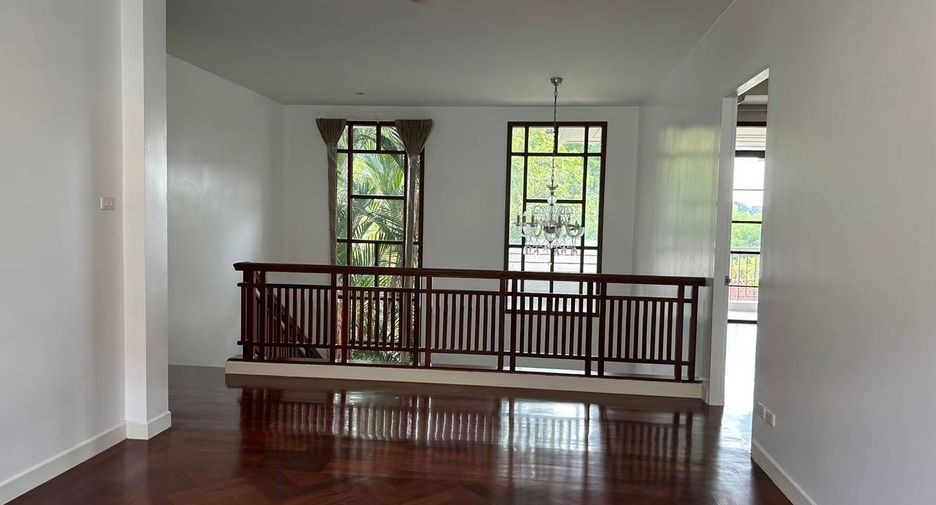 À louer 5 chambres maison à Suan Luang, Bangkok