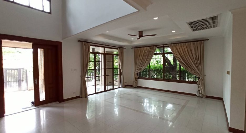 À louer 5 chambres maison à Suan Luang, Bangkok