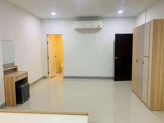 À louer 3 chambres maison à Pluak Daeng, Rayong