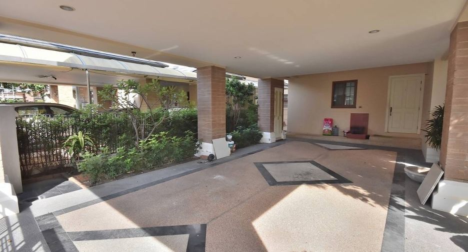 Casa en alquiler de 3 habitaciones en Suan Luang, Bangkok