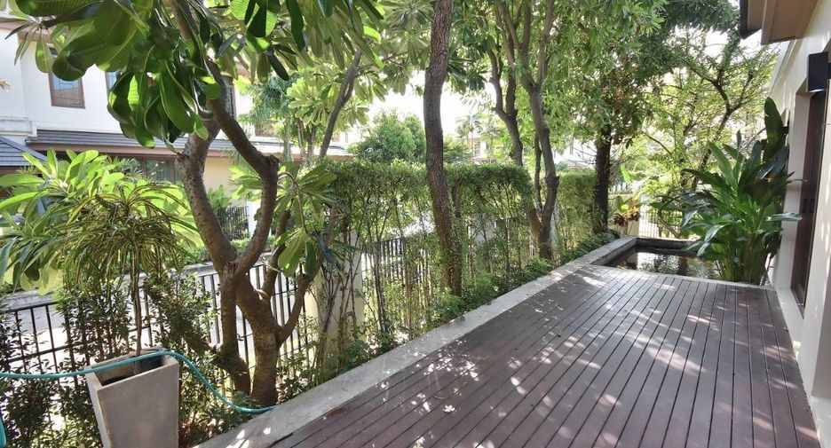 Casa en alquiler de 3 habitaciones en Suan Luang, Bangkok