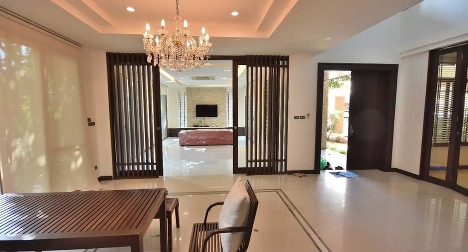 Casa en alquiler de 3 habitaciones en Suan Luang, Bangkok