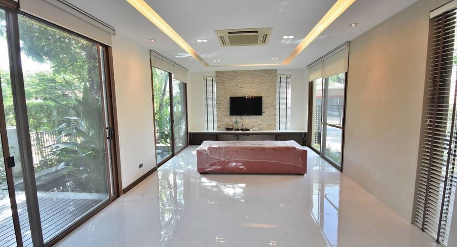 Casa en alquiler de 3 habitaciones en Suan Luang, Bangkok