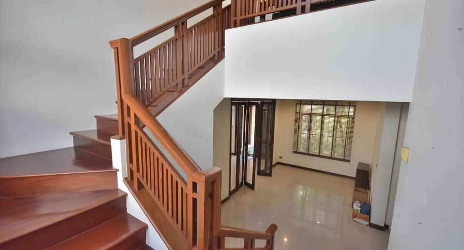 Casa en alquiler de 3 habitaciones en Suan Luang, Bangkok