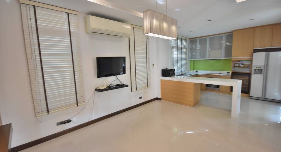 Casa en alquiler de 3 habitaciones en Suan Luang, Bangkok