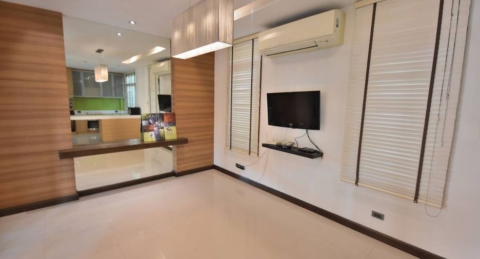 Casa en alquiler de 3 habitaciones en Suan Luang, Bangkok