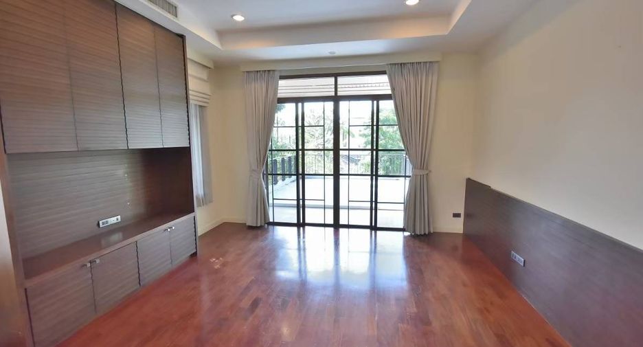 Casa en alquiler de 3 habitaciones en Suan Luang, Bangkok