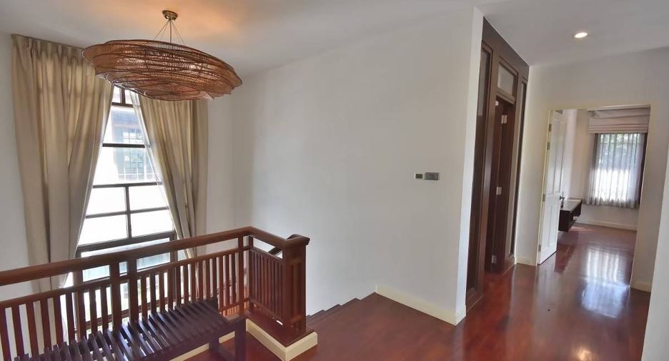 Casa en alquiler de 3 habitaciones en Suan Luang, Bangkok