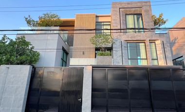 Haus zur Miete mit 4 Zimmer in Suan Luang, Bangkok