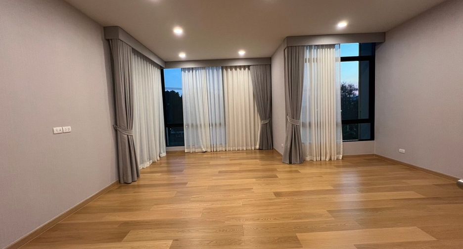 Haus zur Miete mit 4 Zimmer in Suan Luang, Bangkok