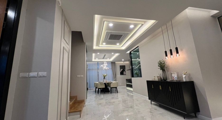 Haus zur Miete mit 4 Zimmer in Suan Luang, Bangkok