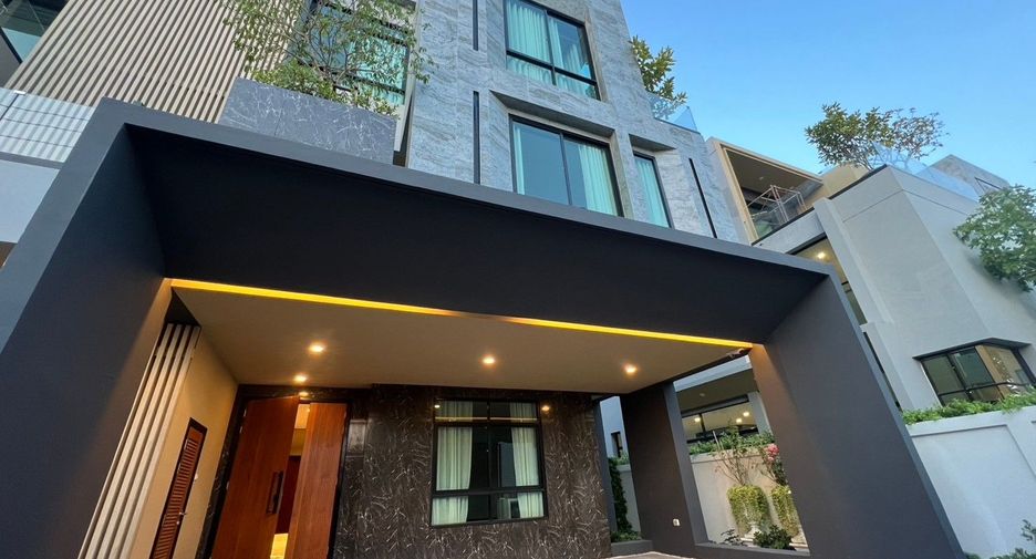 Haus zur Miete mit 4 Zimmer in Suan Luang, Bangkok