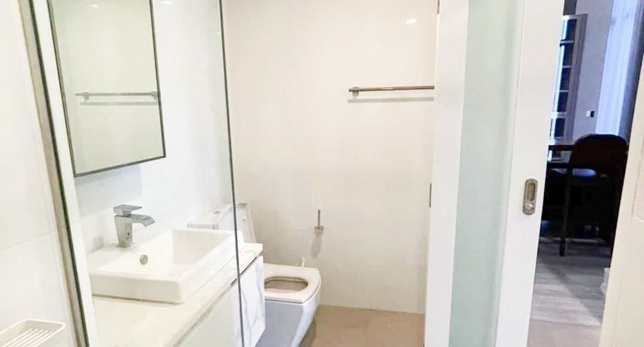 Condo en alquiler de 1 habitaciones en Phra Khanong, Bangkok