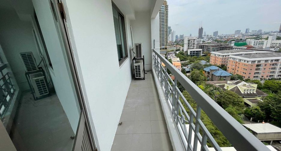 À louer et à vendre 3 chambres condo à Watthana, Bangkok