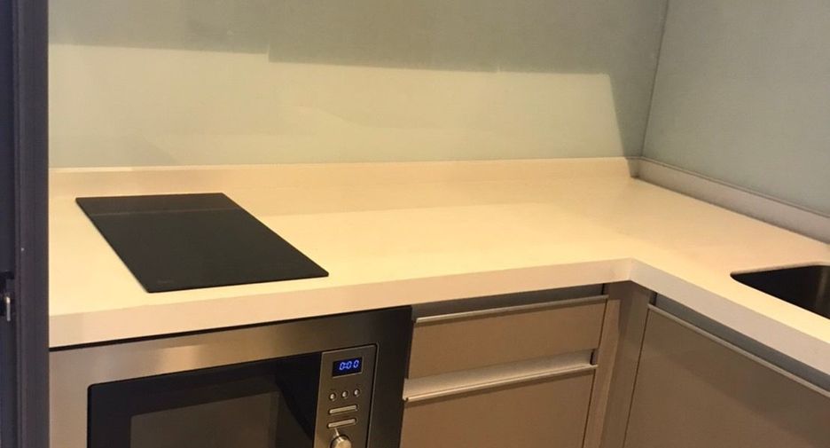 For rent 2 bedrooms condo in Phra Khanong, Bangkok