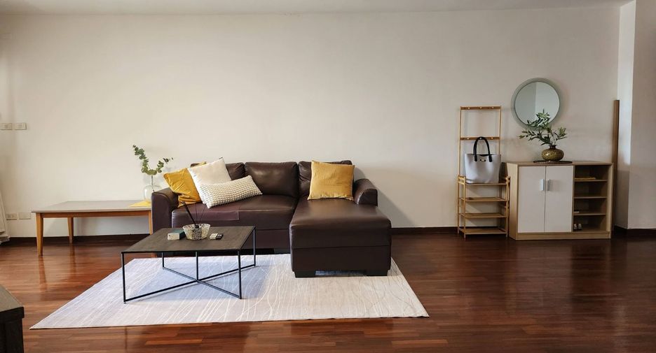 For rent 2 ベッドルーム condo in Yan Nawa, Bangkok