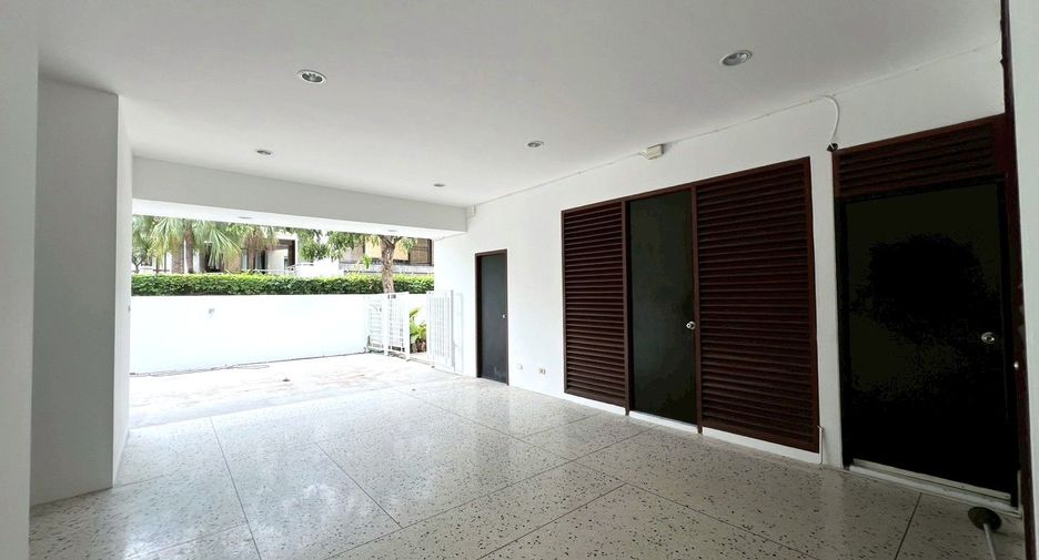 ให้เช่า 4 ห้องนอน บ้านเดี่ยว ใน ปากเกร็ด, นนทบุรี