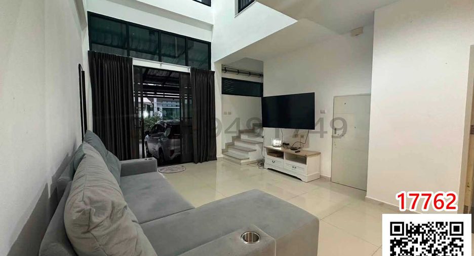 For rent 3 bedrooms townhouse in Bang Phli, Samut Prakan