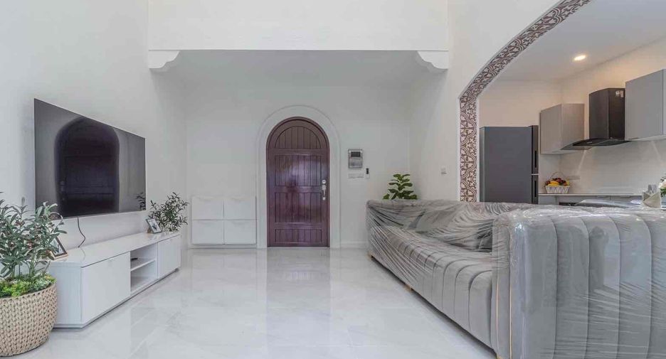 For rent 3 bedrooms villa in Bang Lamung, Chonburi