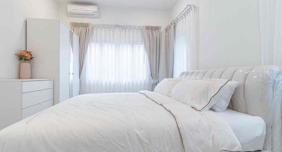 For rent 3 bedrooms villa in Bang Lamung, Chonburi