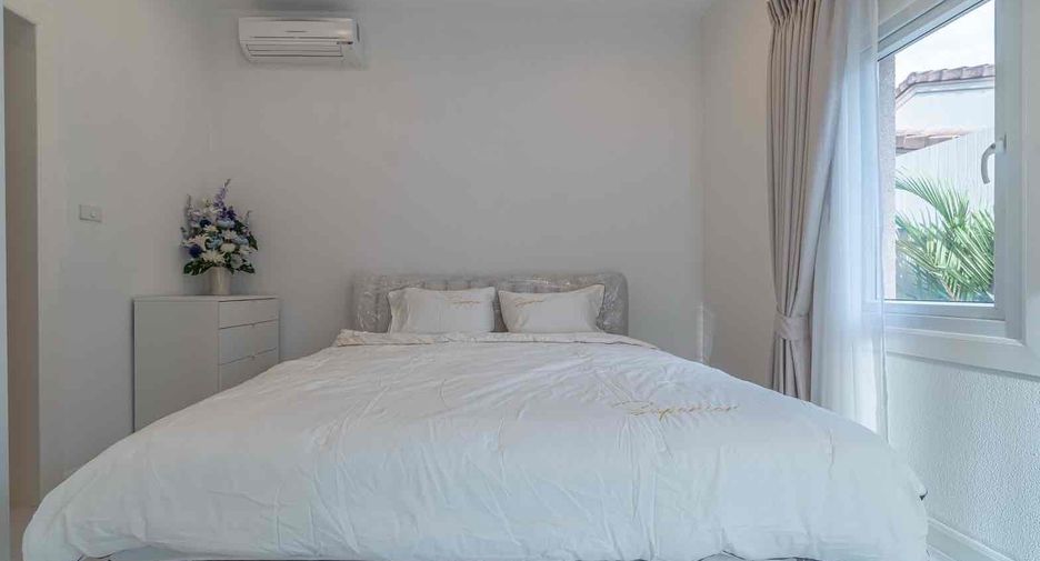 For rent 3 bedrooms villa in Bang Lamung, Chonburi