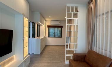 Casa en venta de 4 habitaciones en Lat Krabang, Bangkok