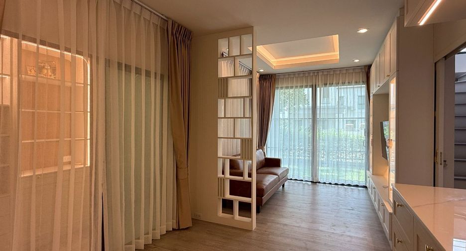 出售 4 卧室 独立屋 在 Lat Krabang, 曼谷