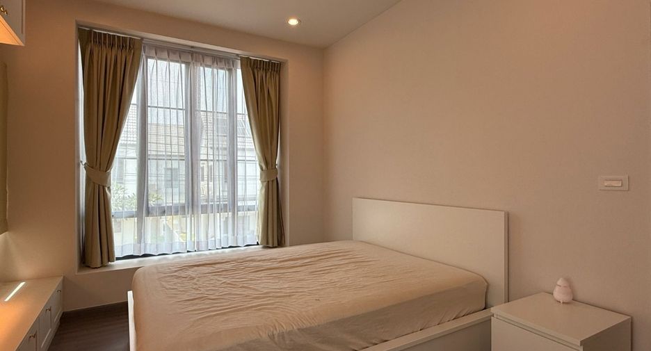 出售 4 卧室 独立屋 在 Lat Krabang, 曼谷