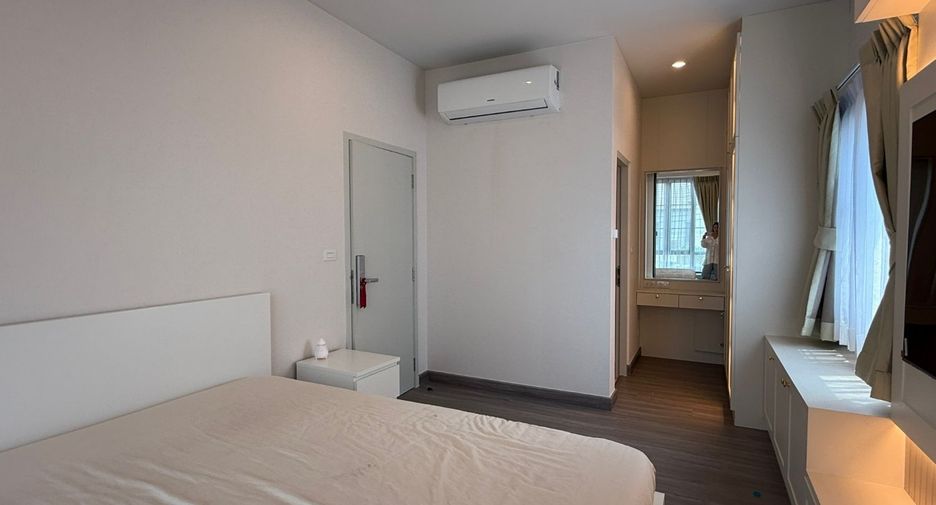 出售 4 卧室 独立屋 在 Lat Krabang, 曼谷