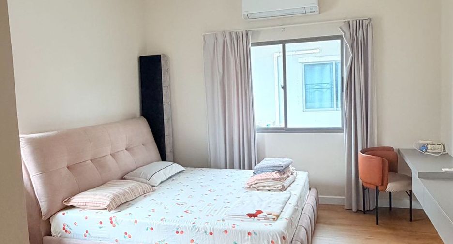For rent 4 bedrooms house in Lat Krabang, Bangkok