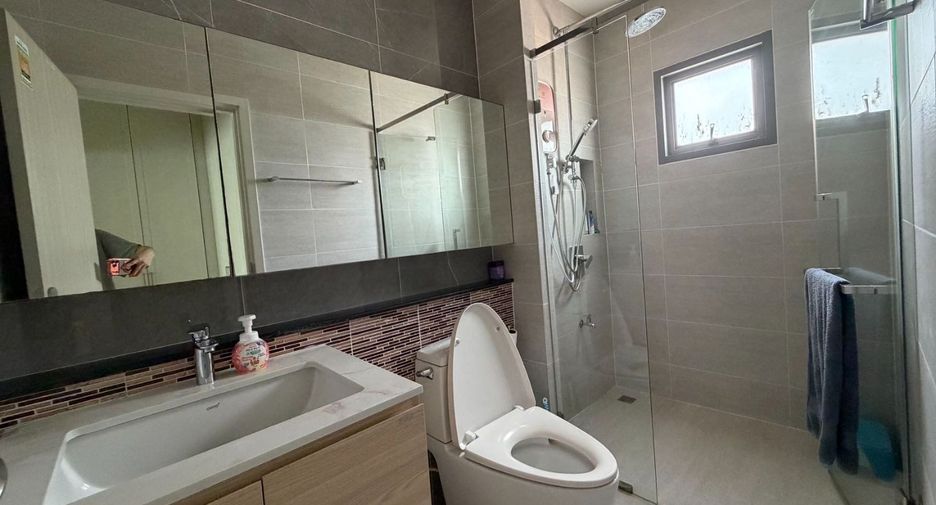 For rent 4 bedrooms house in Lat Krabang, Bangkok