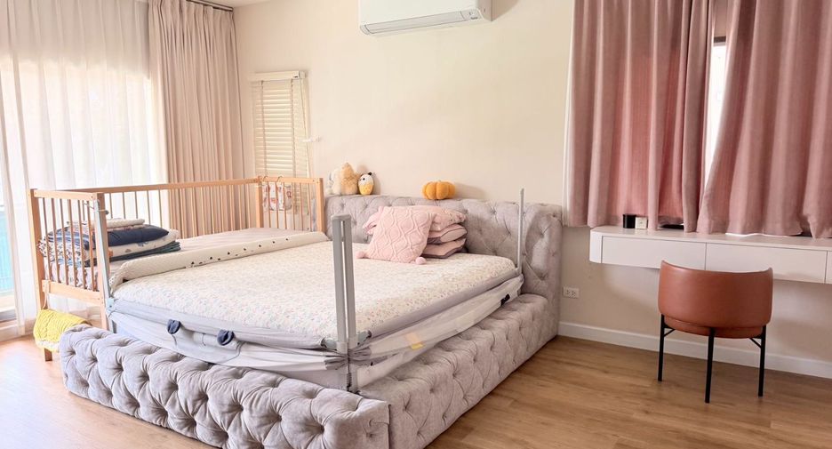 For rent 4 bedrooms house in Lat Krabang, Bangkok