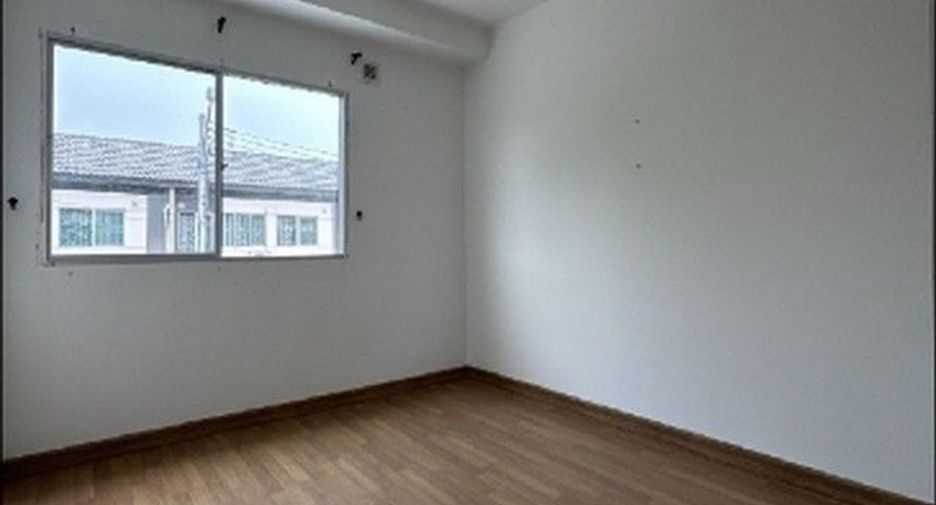 For sale 3 bedrooms townhouse in Ban Khai, Rayong