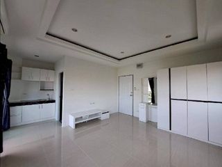 À vendre 1 chambre condo à Ban Bueng, Chonburi