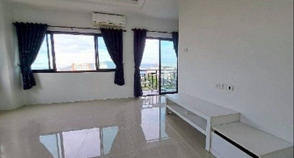 À vendre 1 chambre condo à Ban Bueng, Chonburi