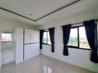 À vendre 1 chambre condo à Ban Bueng, Chonburi