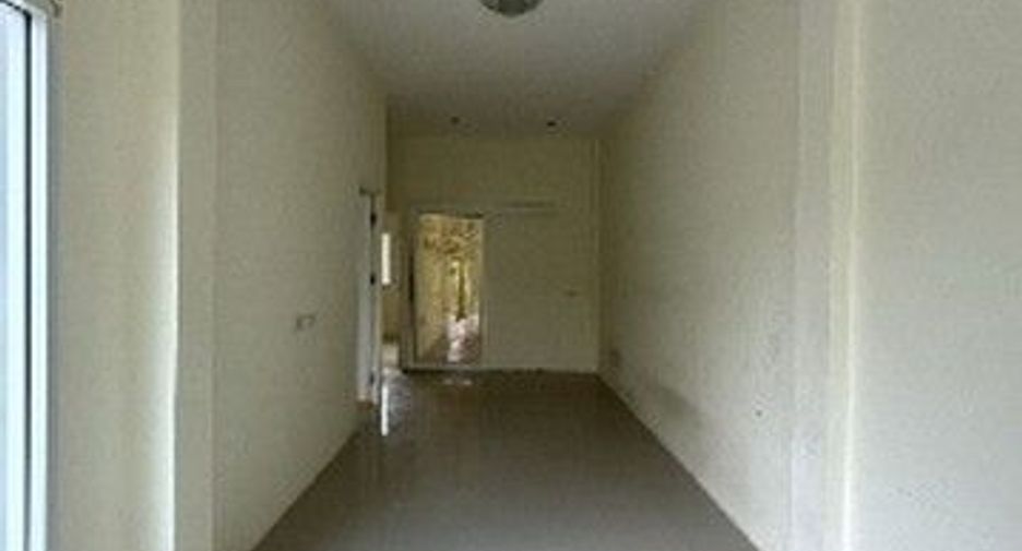 For sale 2 ベッドルーム townhouse in Ban Khai, Rayong