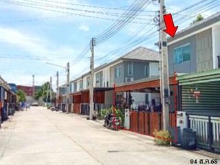For sale 1 bed townhouse in Ban Bueng, Chonburi