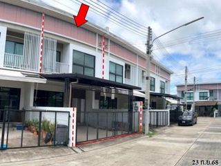 For sale 1 bed townhouse in Ban Bueng, Chonburi
