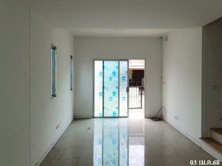 For sale 1 bed townhouse in Ban Bueng, Chonburi
