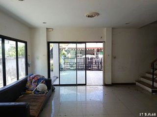 For sale 1 bed townhouse in Ban Bueng, Chonburi