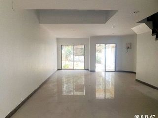 For sale 1 bed townhouse in Ban Bueng, Chonburi