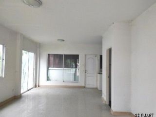 For sale 1 bed townhouse in Ban Bueng, Chonburi