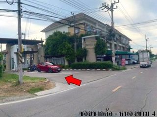 For sale 1 bed townhouse in Ban Bueng, Chonburi