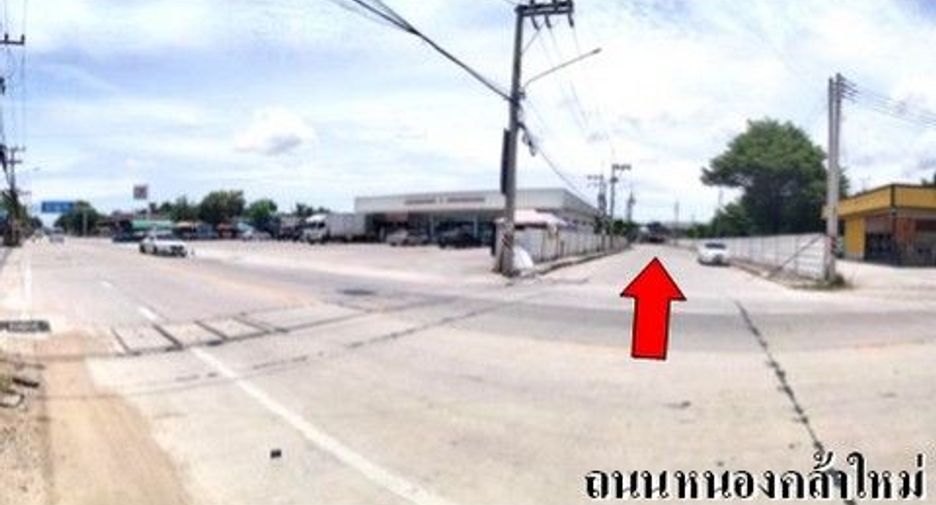 For sale 1 bed townhouse in Ban Bueng, Chonburi