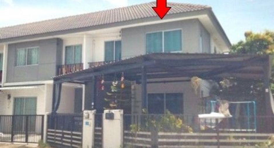 For sale 1 bed townhouse in Ban Bueng, Chonburi