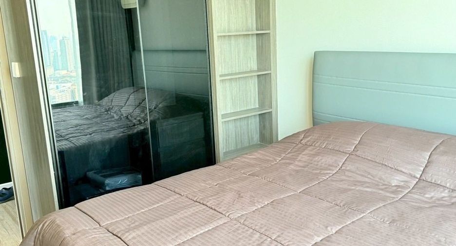 For rent 2 bedrooms condo in Huai Khwang, Bangkok