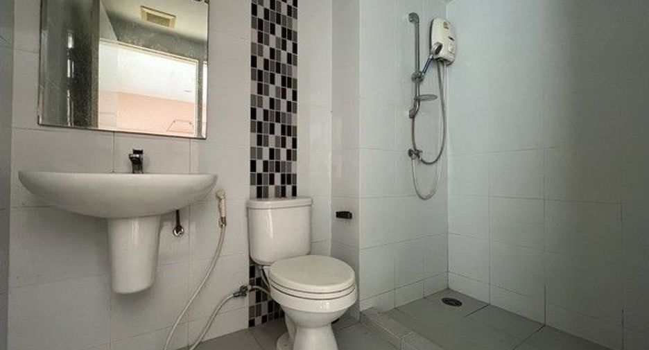 Wohnung zum Kauf mit 1 Zimmer in Bang Khae, Bangkok