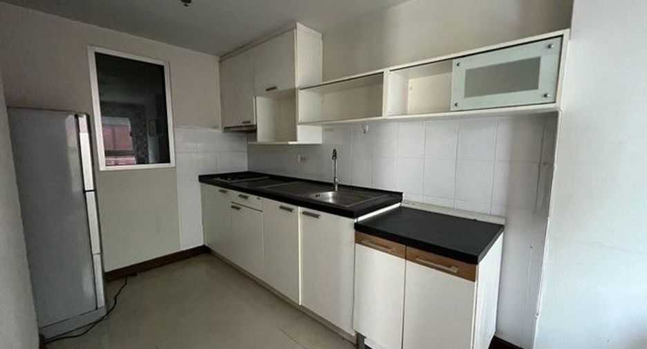 For sale 1 Beds condo in Bang Na, Bangkok